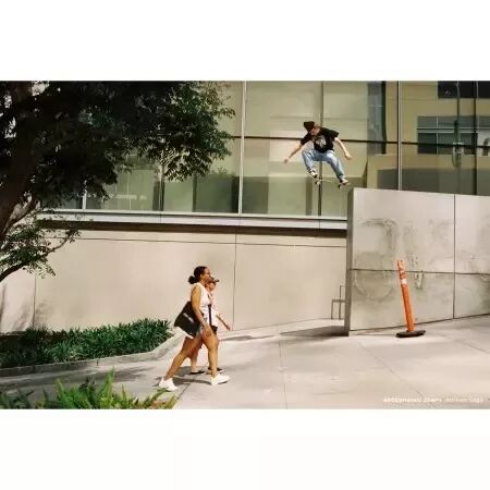 CINESTILL DYNAMIC 400D 120 (&agrave; l\'unit&eacute;)